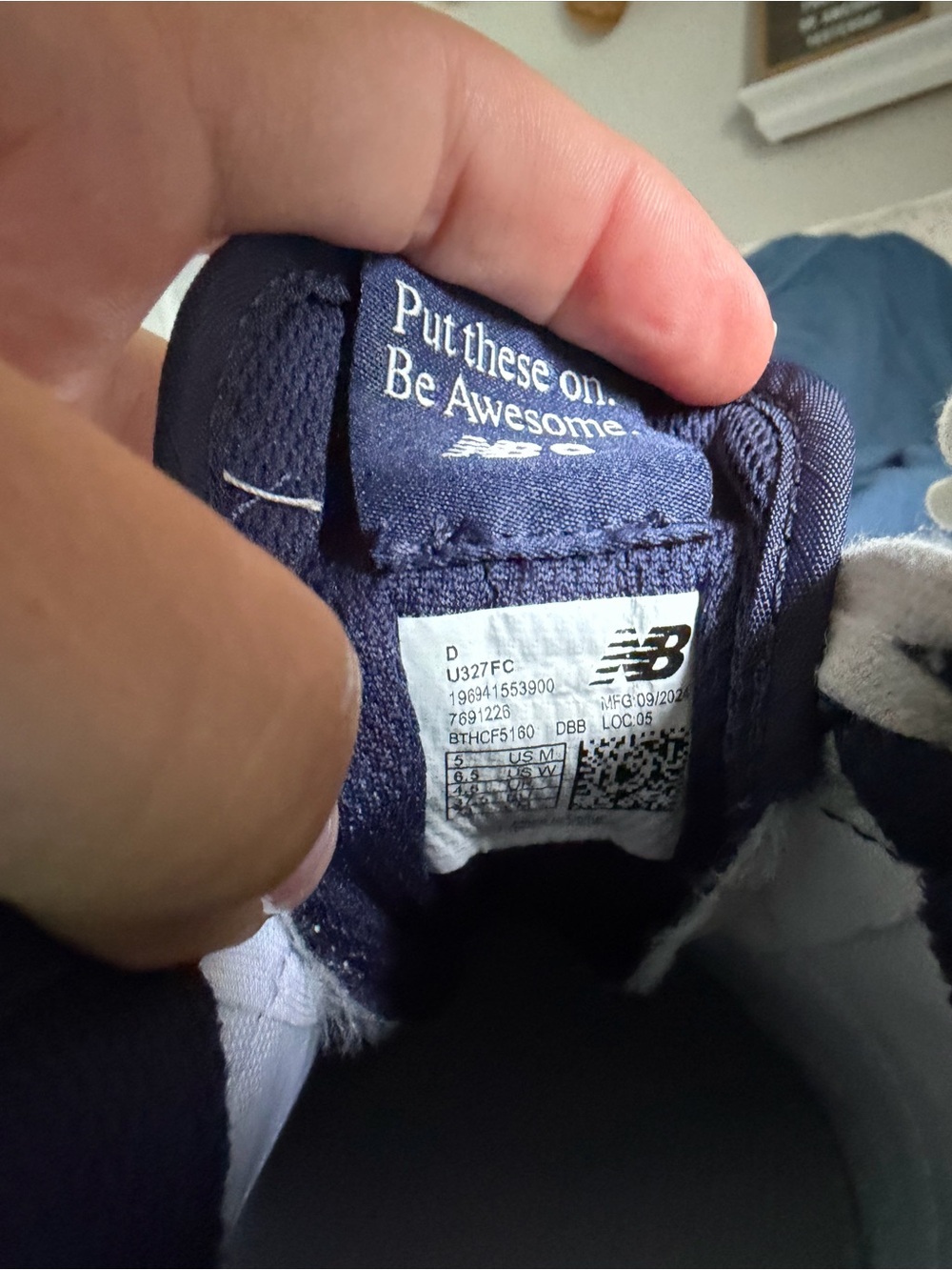 New Balance Cream & Navy Retro Trainer Sneakers - Picture 8 of 9